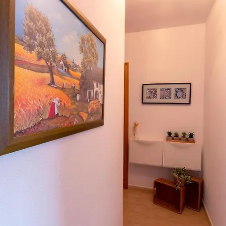 Apartment El Castillo